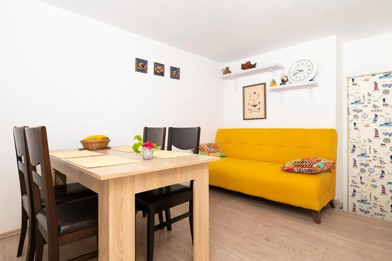 Apartmani Nadia 普纳特 公寓
